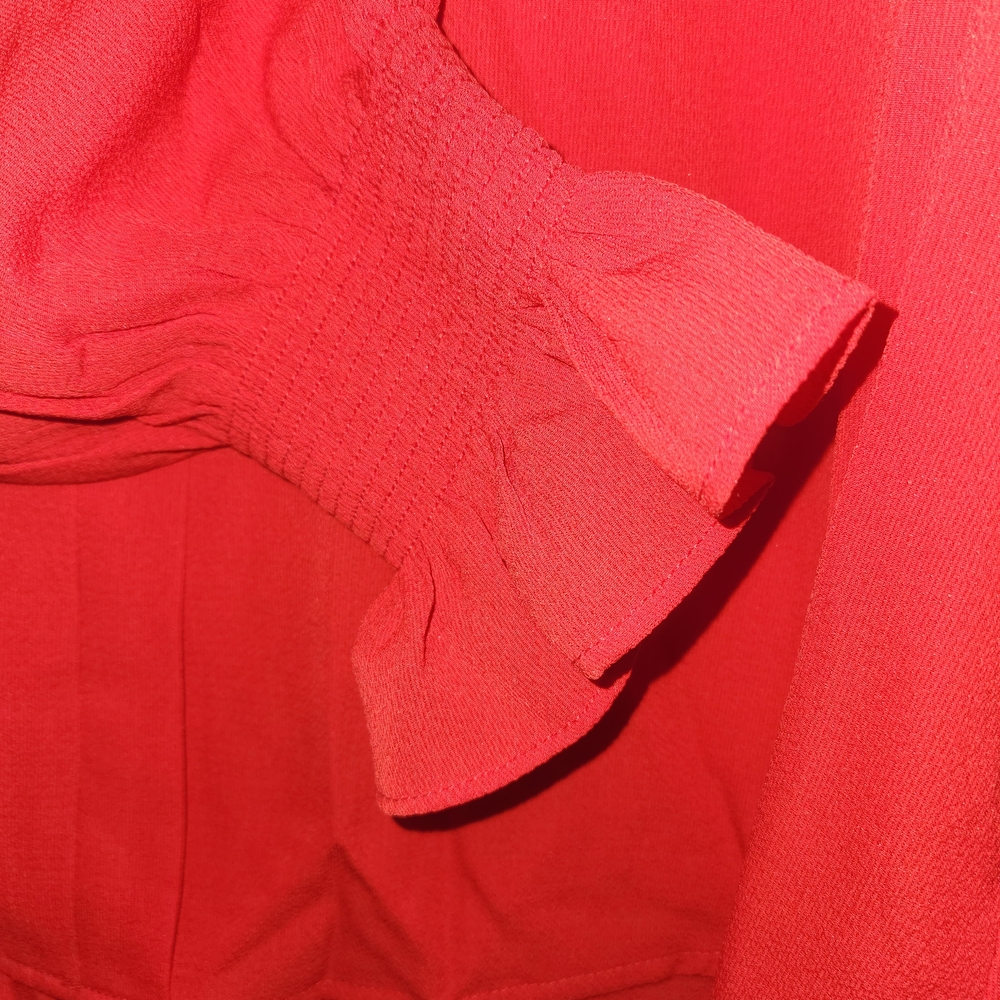Vine & Love Vibrant Red Blouse Medium - Picture 3 of 4